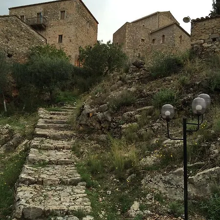 Les Sirenes Kardhamili