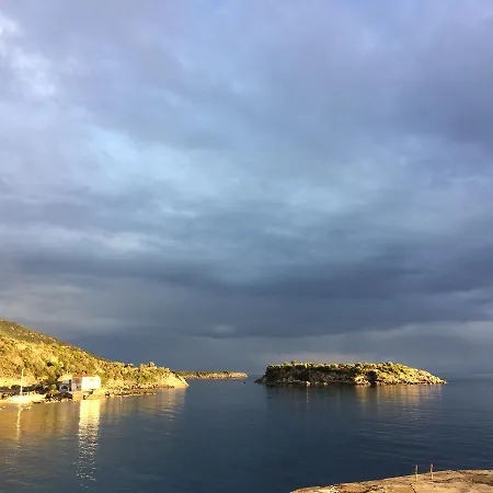 Les Sirenes Ξενοδοχείο *