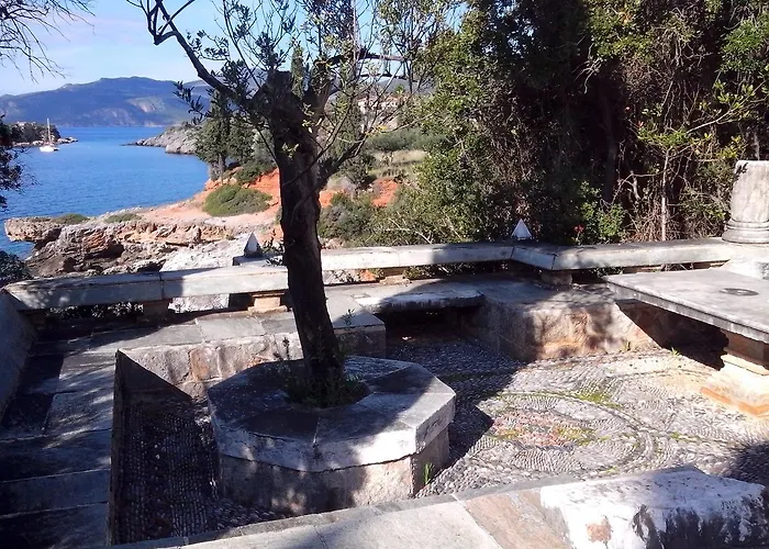 Les Sirenes * Kardhamili