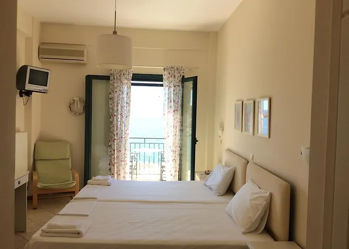Les Sirenes Hotel *