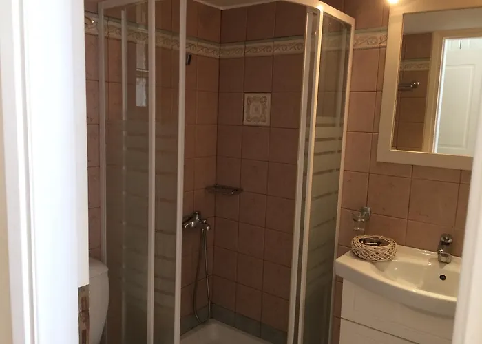 Les Sirenes Kardhamili