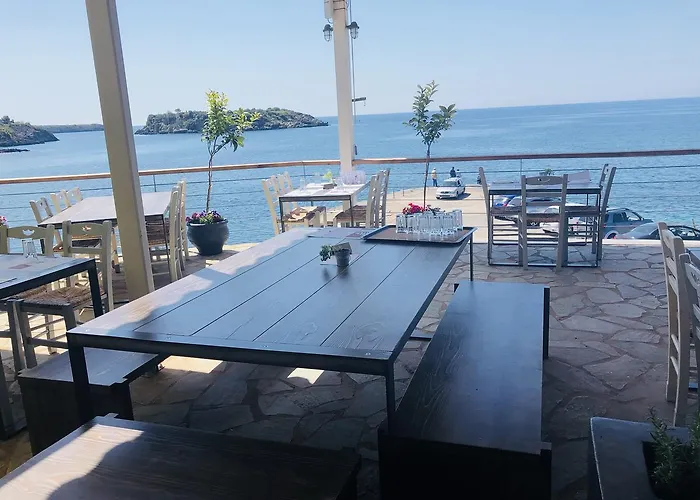 Les Sirenes Hotell Kardhamili